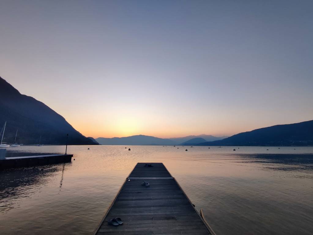 Il tramonto dorato a Caldè