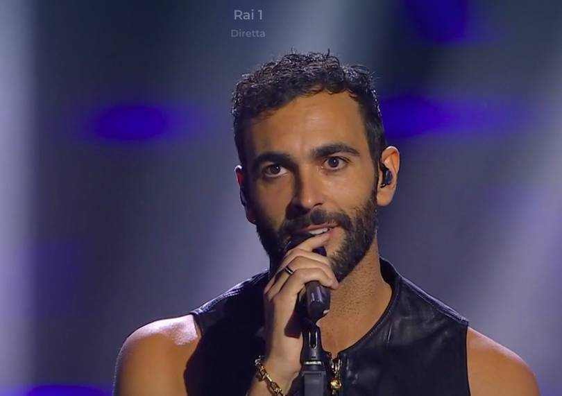 A Sanremo 2023 standing ovation per Marco Mengoni