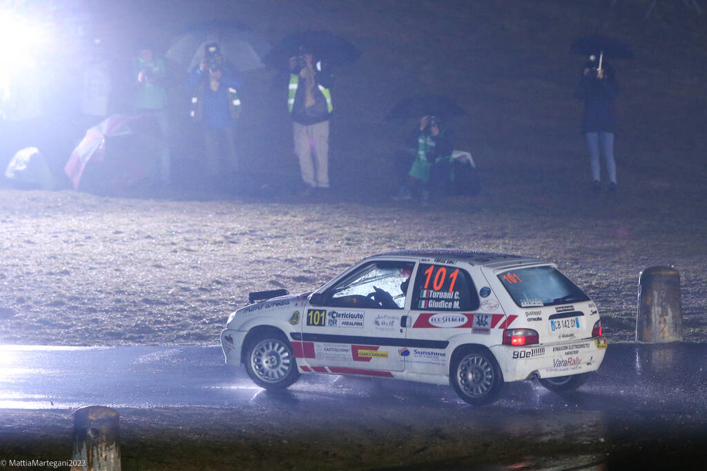 Rally dei Laghi 2023 - La PS1 all\'ippodromo di Varese