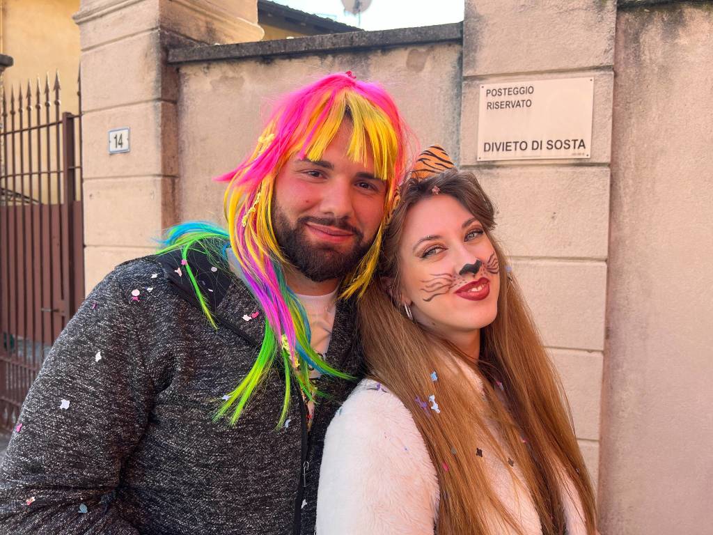 Il Carnevale di Ispra 2023: mascherine e carri per le vie del centro storico