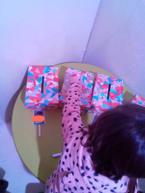 il voto segreto dei bambini dell'asilo