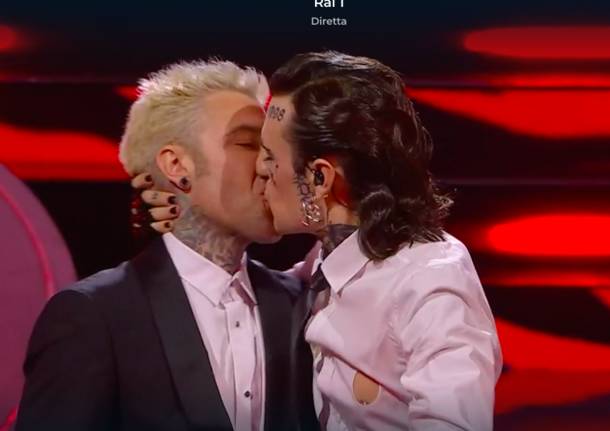 Le follie di Rosa Chemical sul palco di Sanremo 2023