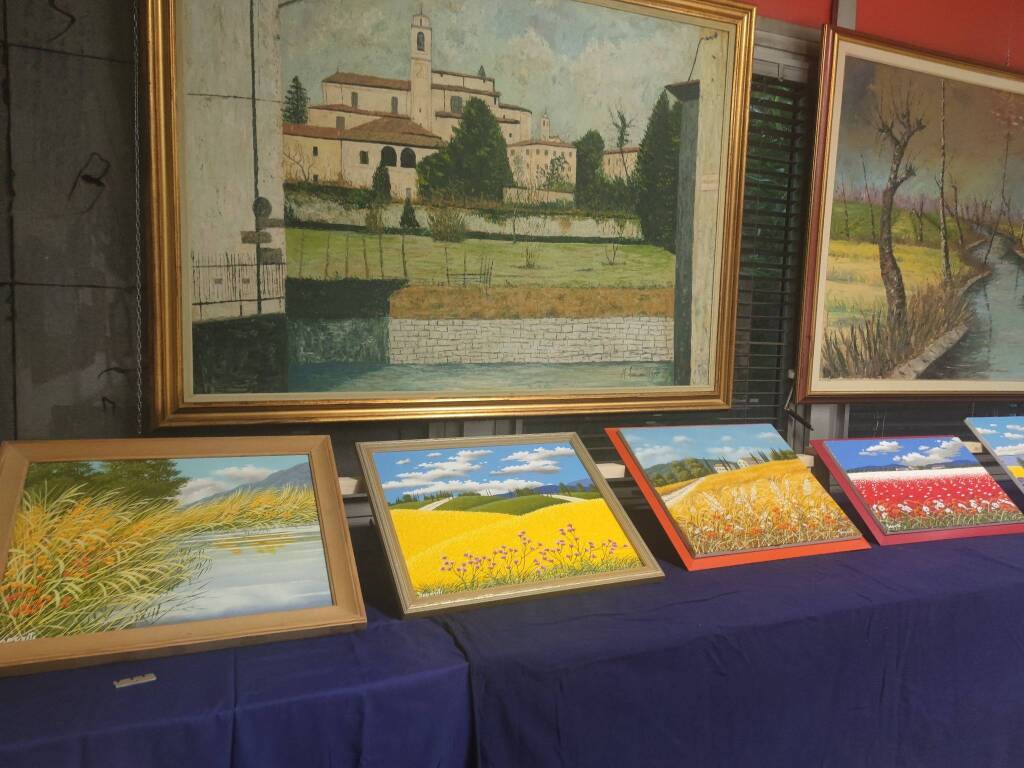 Alla "Soara" di Angera in mostra la via crucis in legno e le tele del Basso Verbano