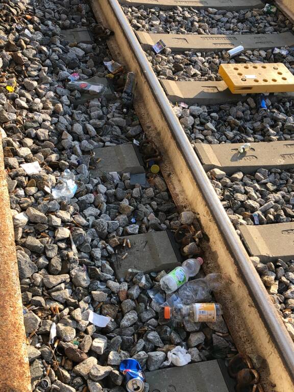 Degrado alla stazione di Luino, la denuncia dell\'opposizione