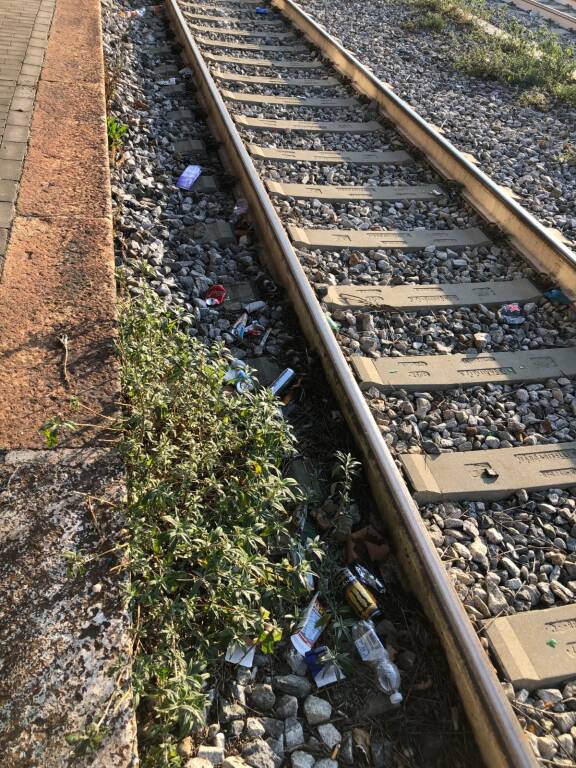 Degrado alla stazione di Luino, la denuncia dell\'opposizione