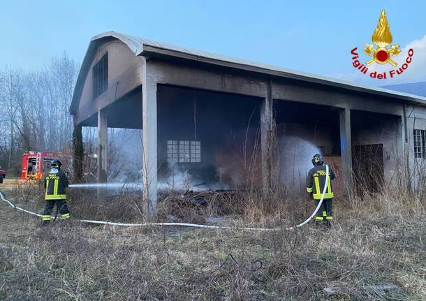 Fiamme in un capanno a Mesenzana