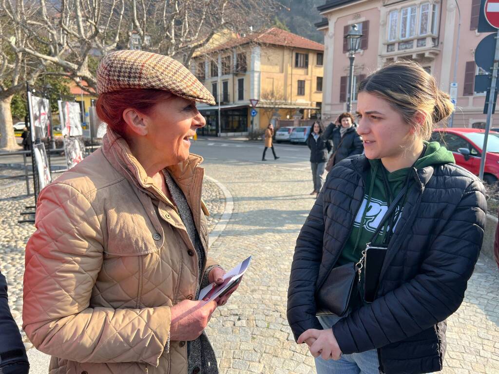 La campagna della Polizia di Stato "Questo non è amore" a Laveno Mombello 