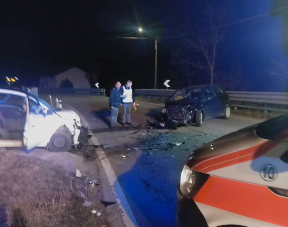 Luino - Incidente stradale via Lugano