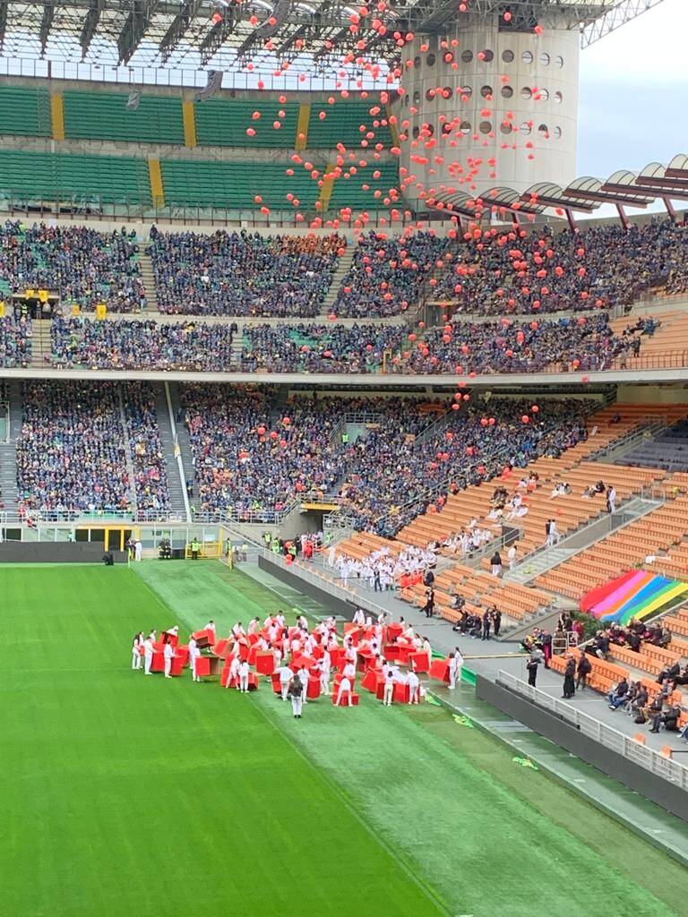 San Siro "invaso" dai cresimandi 