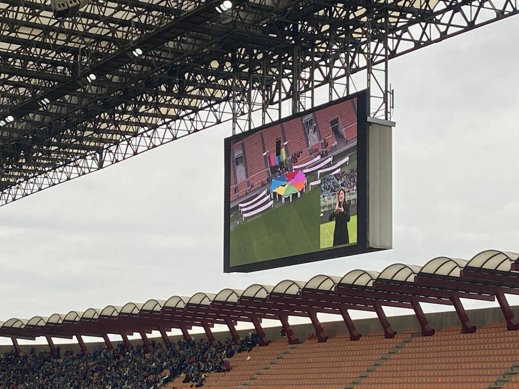 San Siro "invaso" dai cresimandi 