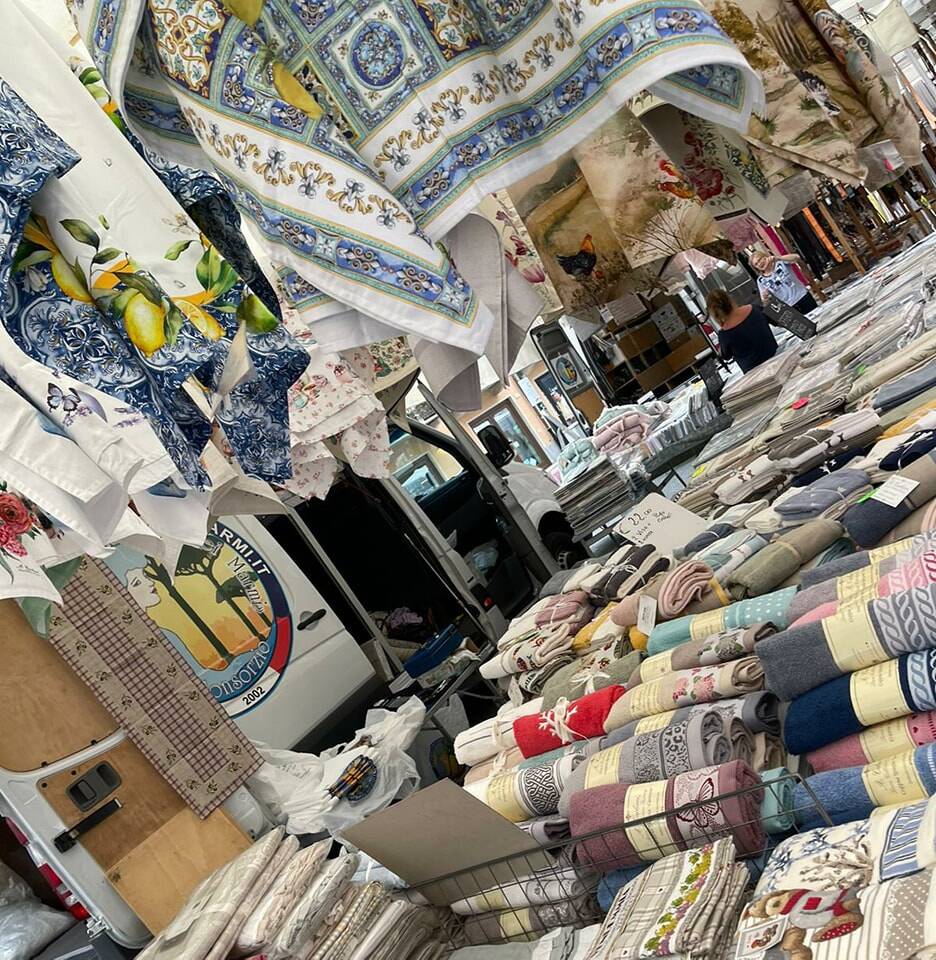 Gli Ambulanti di Forte dei Marmi a Verbania - Intra
