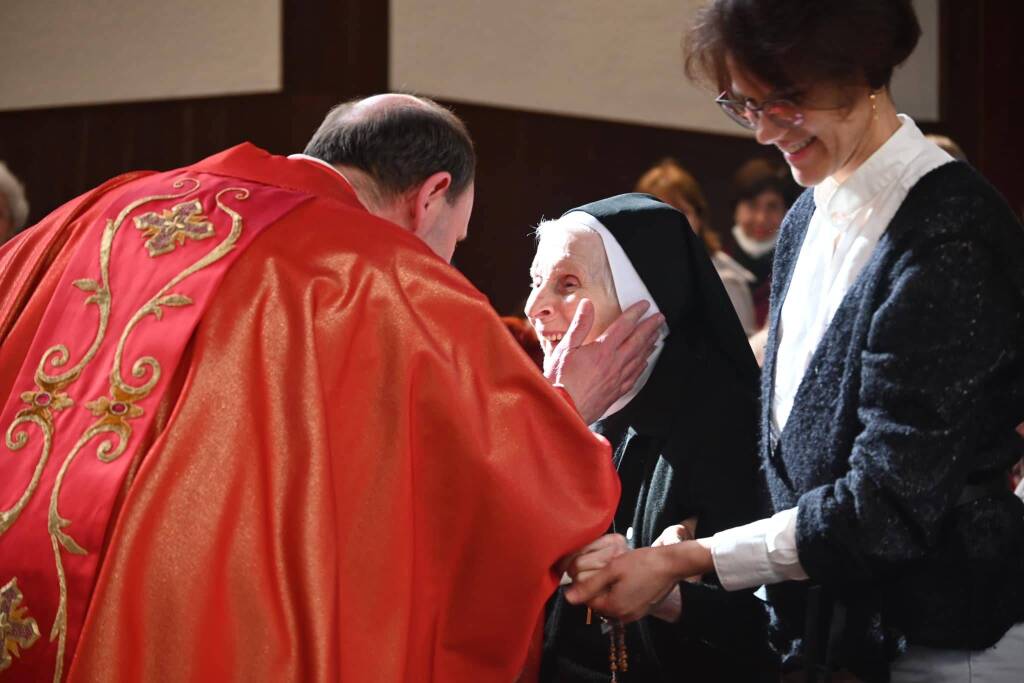 I 100 anni di Suor Adriana a Besozzo 