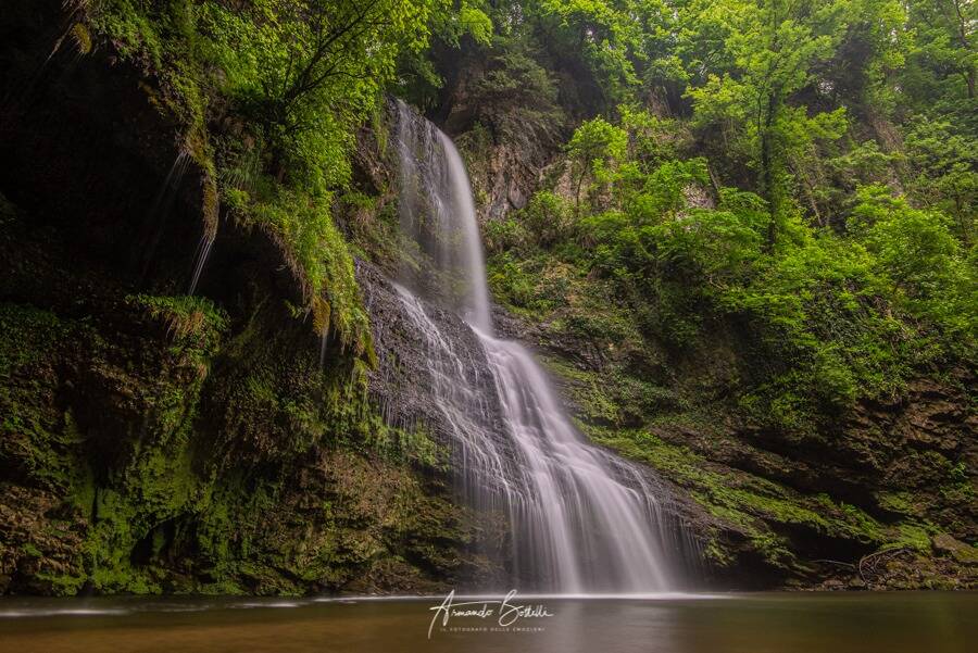 dentro la cascata - Armando bottelli