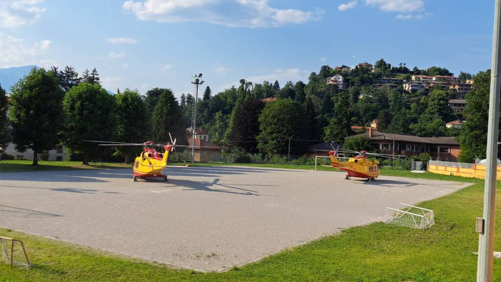 Cade un ramo a Luino, 5 feriti
