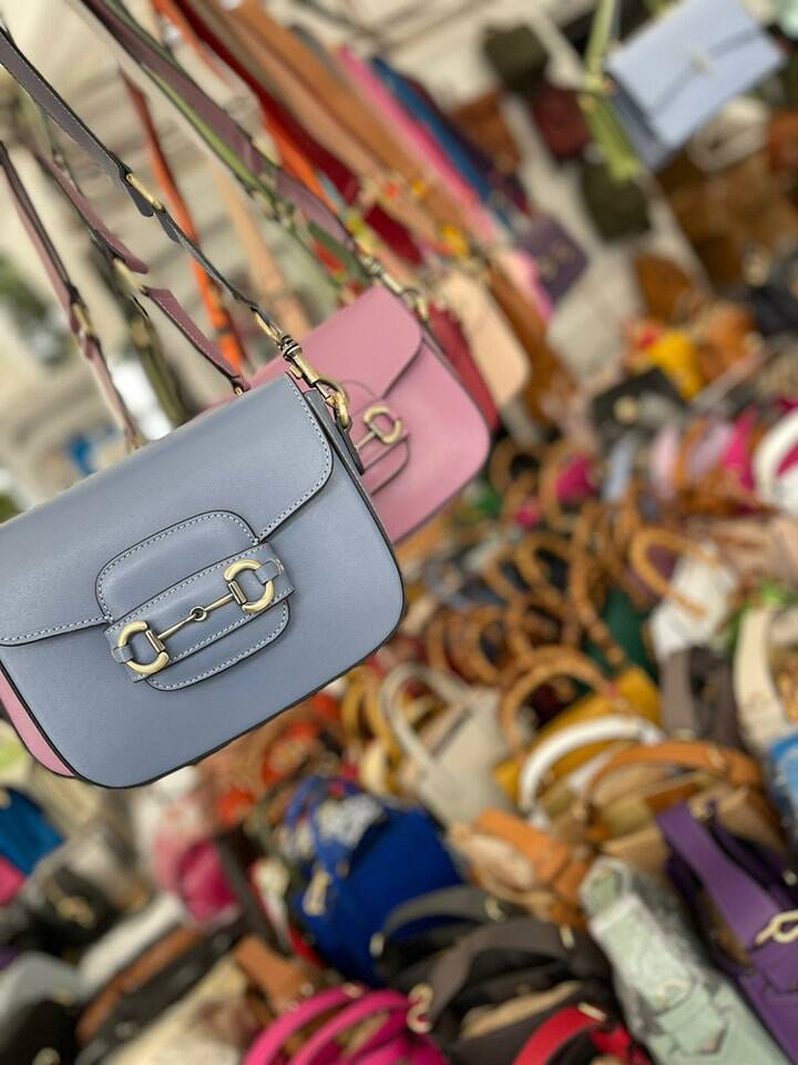 Gli Ambulanti di Forte dei Marmi a Verbania - Intra