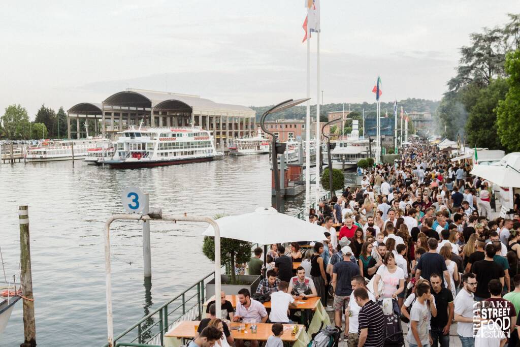 Urban Lake Street Food Arona