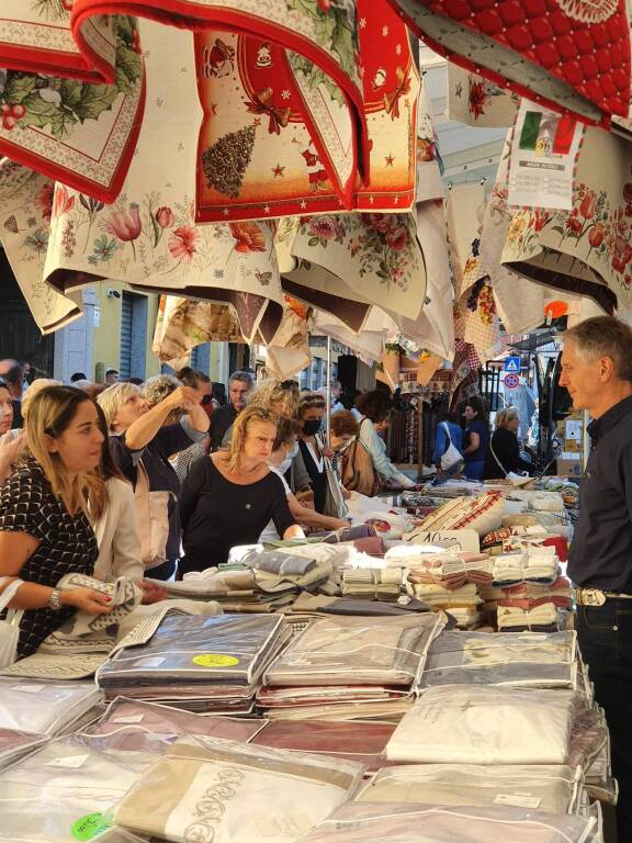 Ambulanti Forte Marmi Angera 15 agosto 2023
