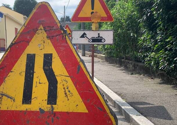 asfaltatura asfaltature lavori in corso senso unico alternato