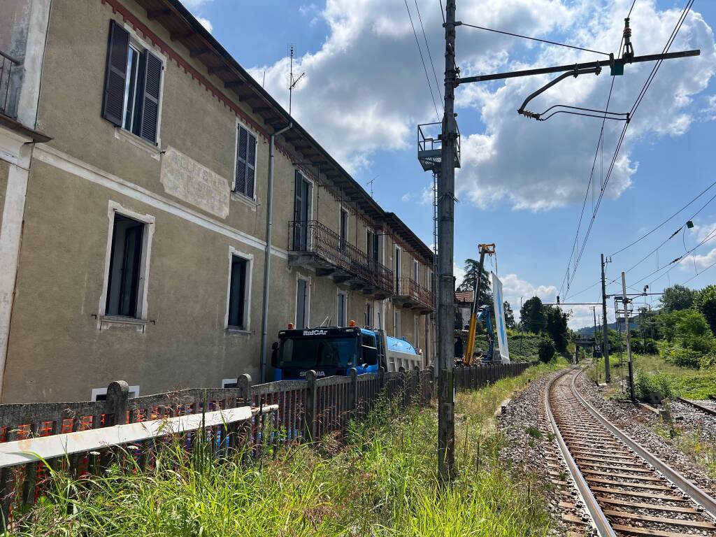 Demolizione stabile di Via Ceretti a Laveno