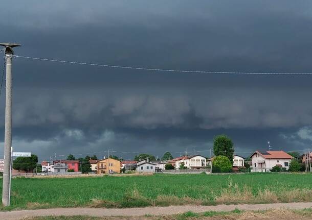Nuvole temporale Tradate (foto di Mara Ravazzani)