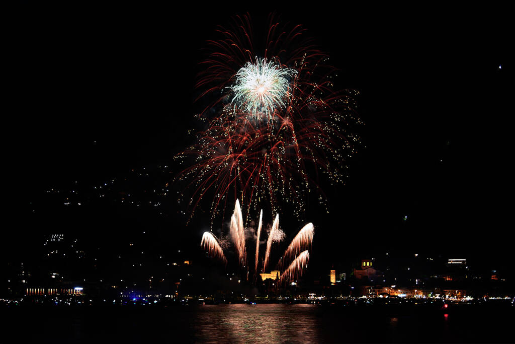 Fuochi d'artificio a Laveno 