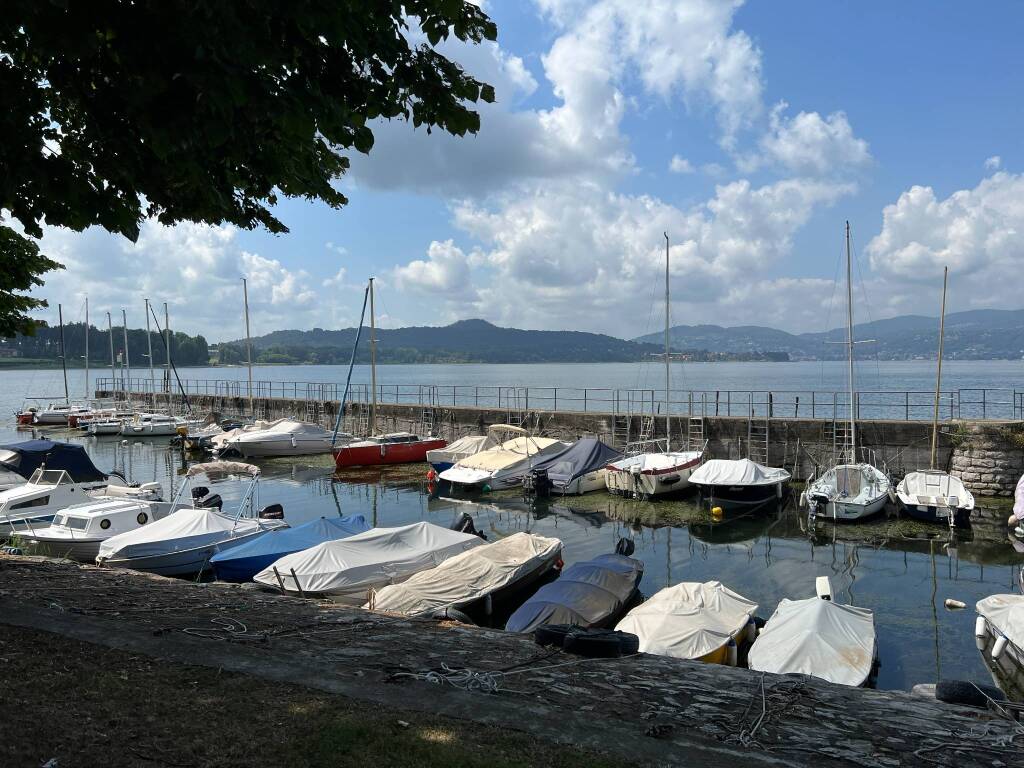 Il Lago Maggiore in secca, le spiagge a Ispra