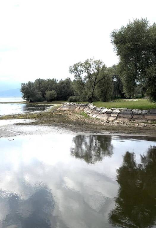 Il Lago Maggiore in secca, le spiagge a Ispra