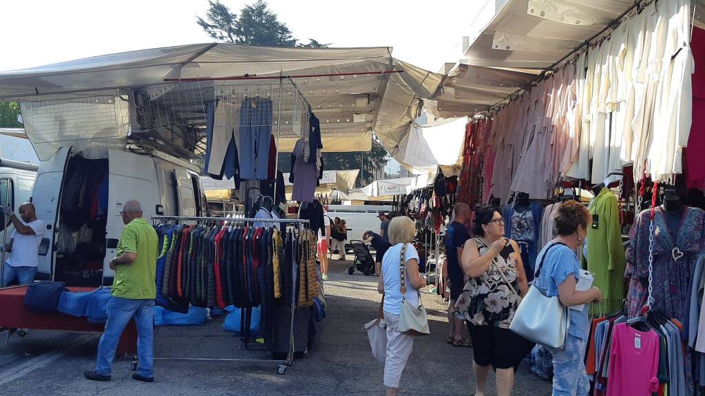 Il mercato di Luino