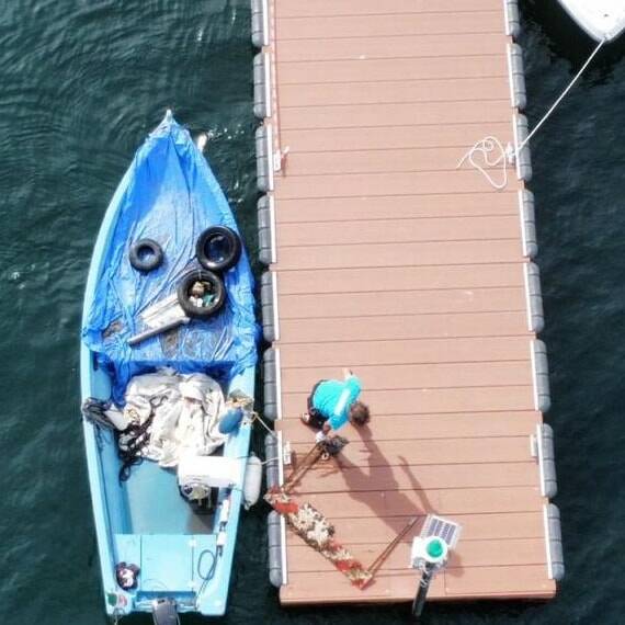 Giù nei fondali del Lago Maggiore a Ranco per liberarli dai rifiuti