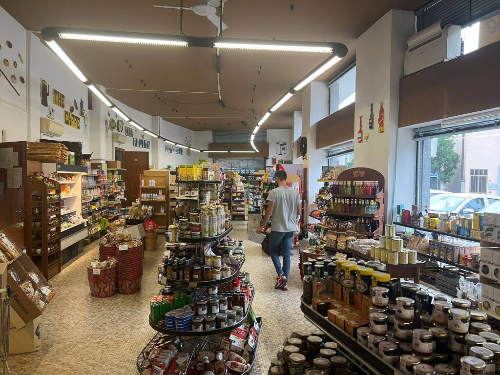 Il negozio Vegé di Ispra compie 60 anni 