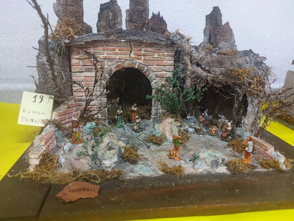 Angera città dei cento presepi