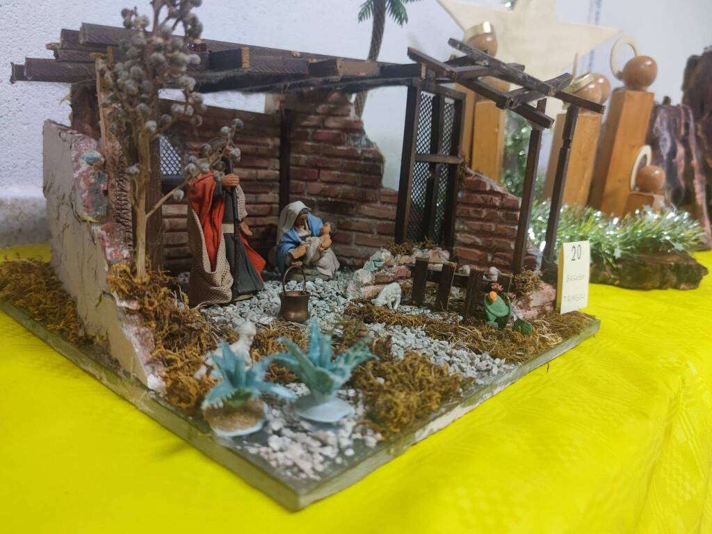 Angera città dei cento presepi