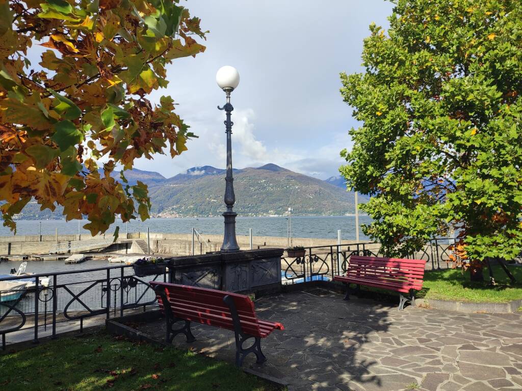 autunno lungolago luino