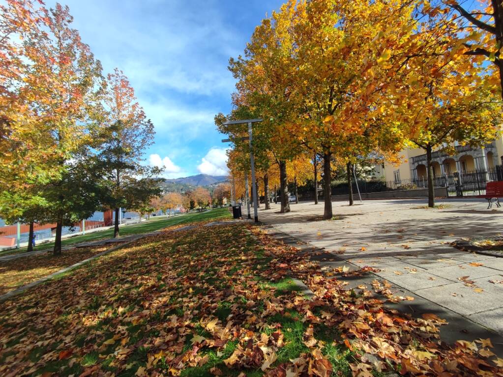 autunno lungolago luino