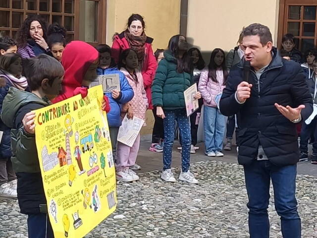 \"M\'illumino di meno\" con le scuole di Gemonio