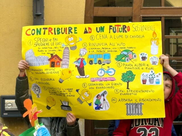 \"M\'illumino di meno\" con le scuole di Gemonio