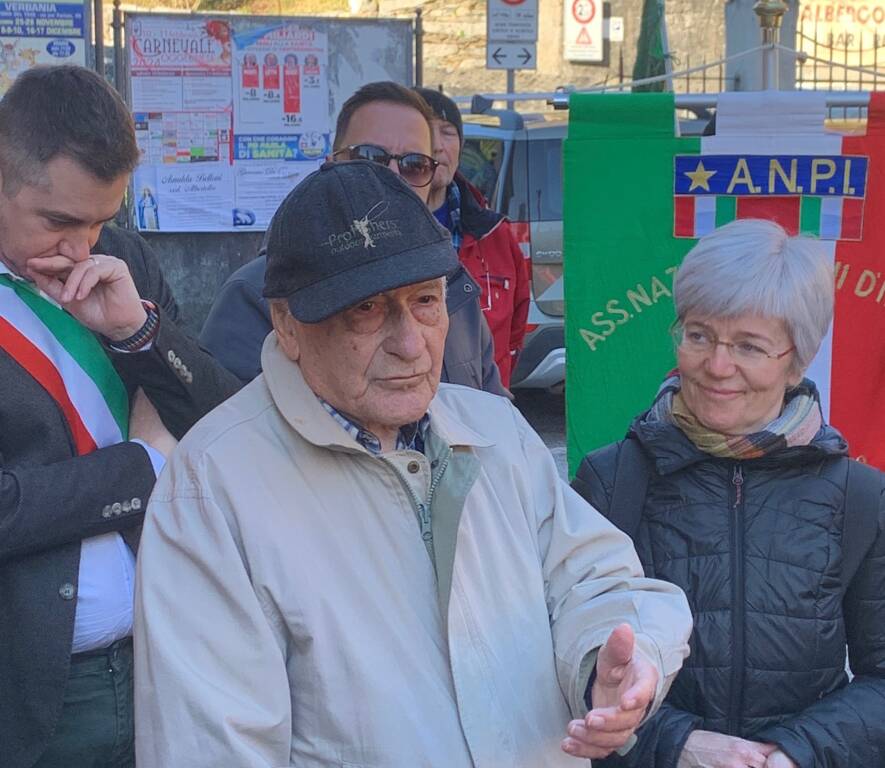 Commemorazione Trarego Volante Cucciolo