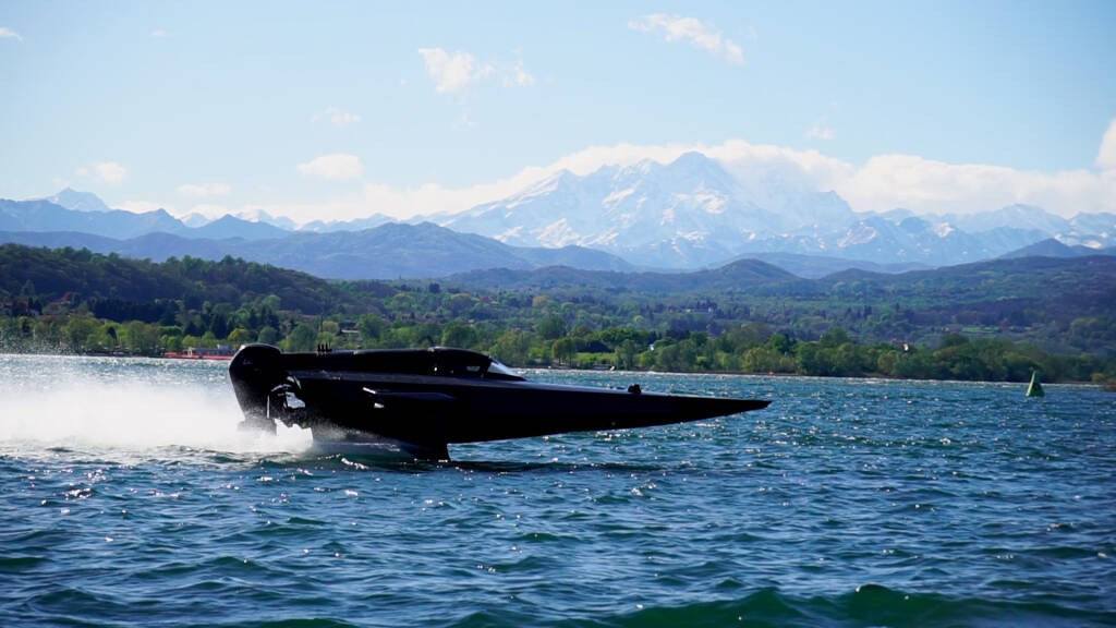 I bolidi delle E1 Series sulle acque del Lago Maggiore