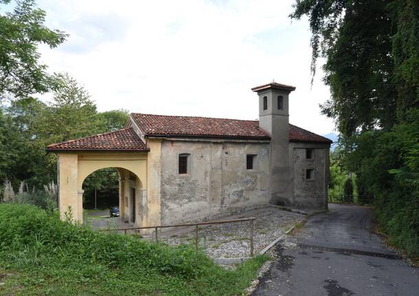 chiesa restaurata castelveccana