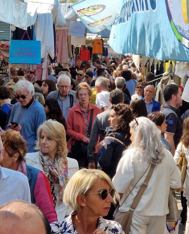 Gli Ambulanti di Forte dei Marmi®  a Verbania