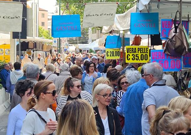Gli Ambulanti di Forte dei Marmi®  a Verbania
