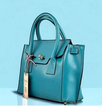 Gli Ambulanti di Forte dei Marmi® colorano la piazza di Laveno Mombello