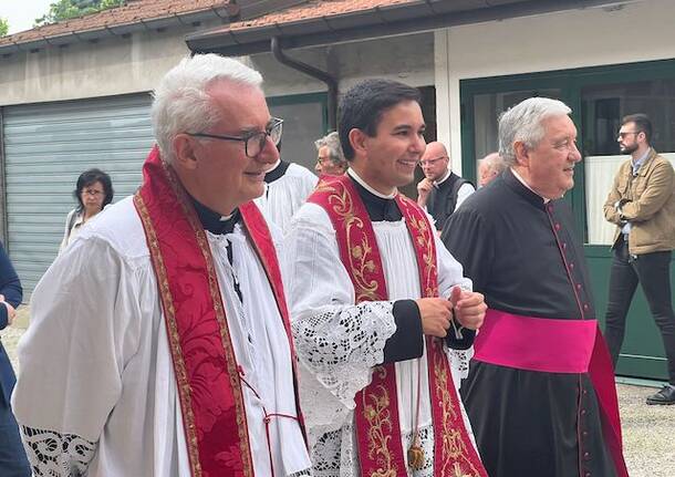 ispra festeggia don Ludovico