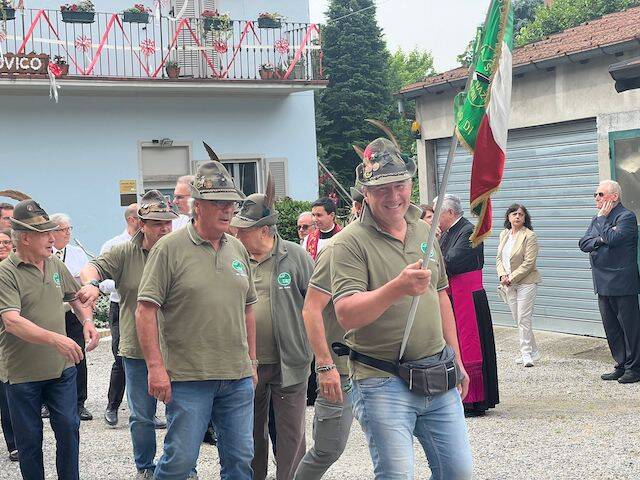 ispra festeggia don Ludovico
