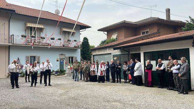 ispra festeggia don Ludovico