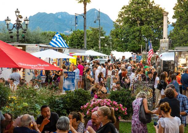 Rolling Truck Street Food a Cannobio