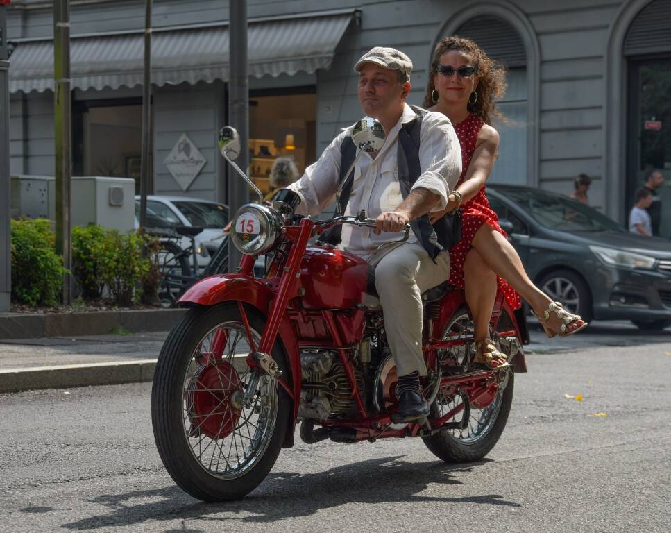 Luino, il concorso d\'eleganza su due ruote