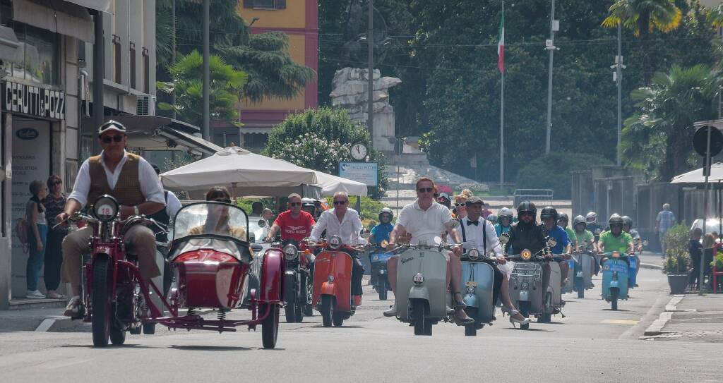 Luino, il concorso d\'eleganza su due ruote