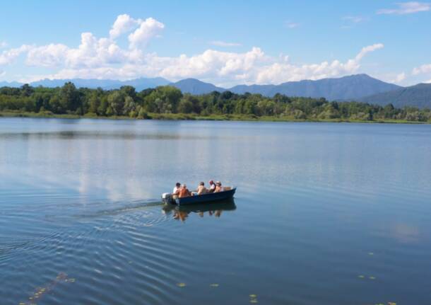 lago di varese pesca barca