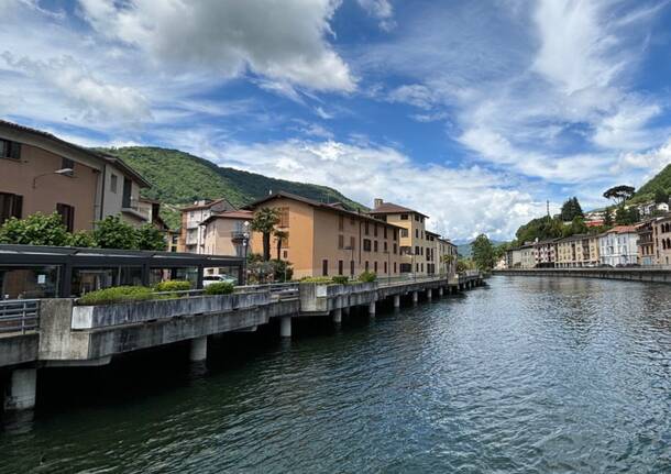 Lavena Ponte Tresa - Lungofiume sul Tresa